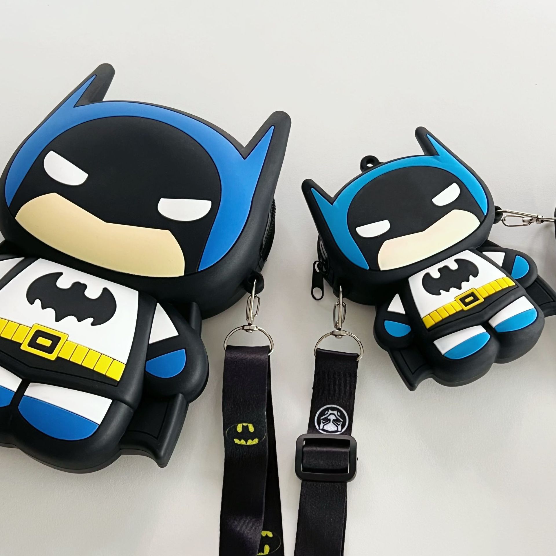 قیمت و خرید کیف سیلیکونی بتمن