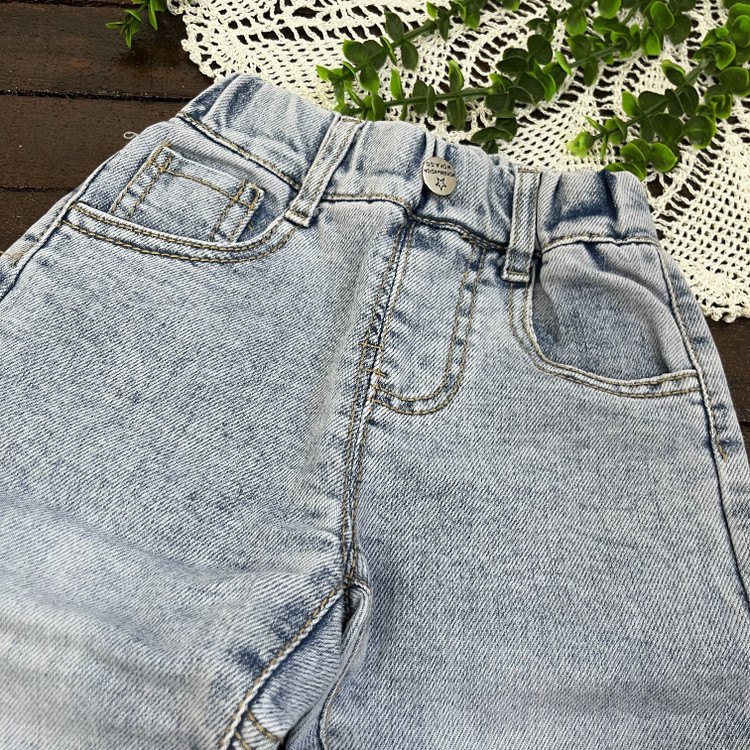 شلوار لی بچگانه