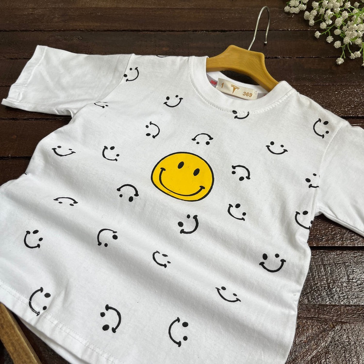 قیمت و خرید تیشرت سفید طرحدار