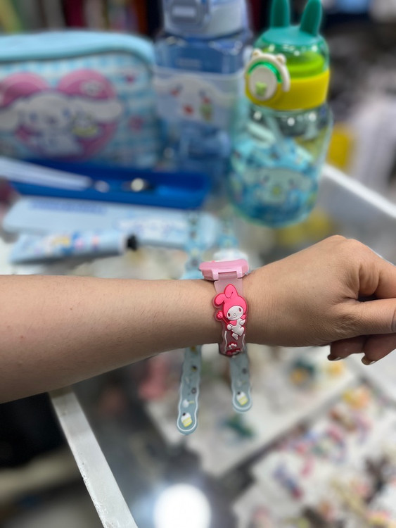 قیمت و خرید ساعت مچی سیلیکونی سینامورال