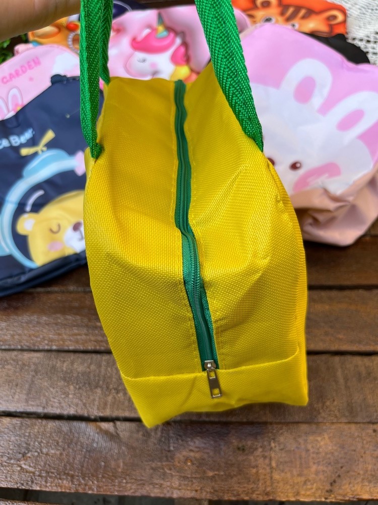 قیمت و خرید اینترنتی لانچ بگ عایق دار عروسکی