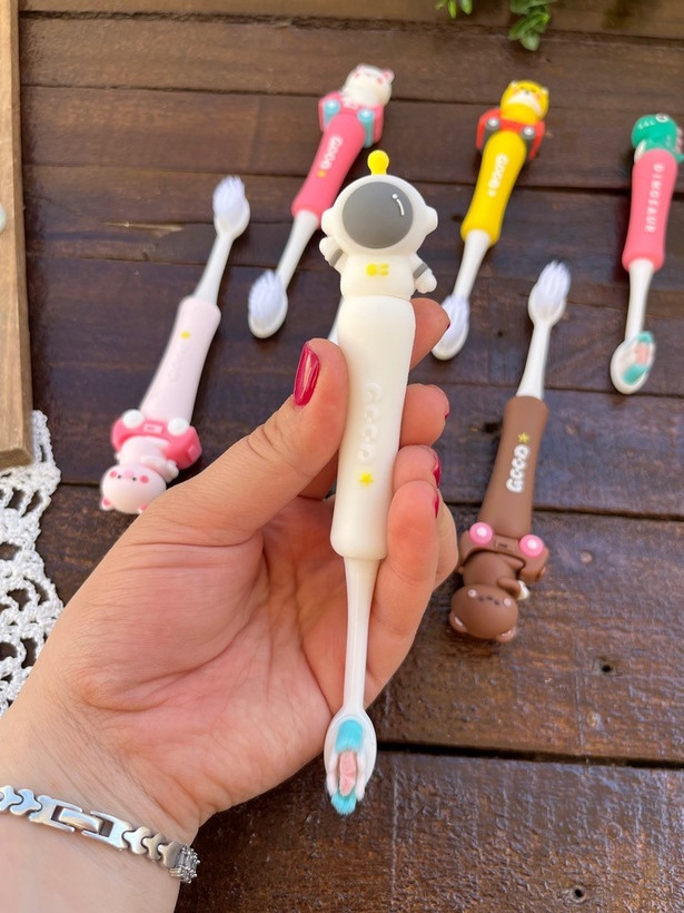 قیمت و خرید اینترنتی مسواک پک دار دایناسور