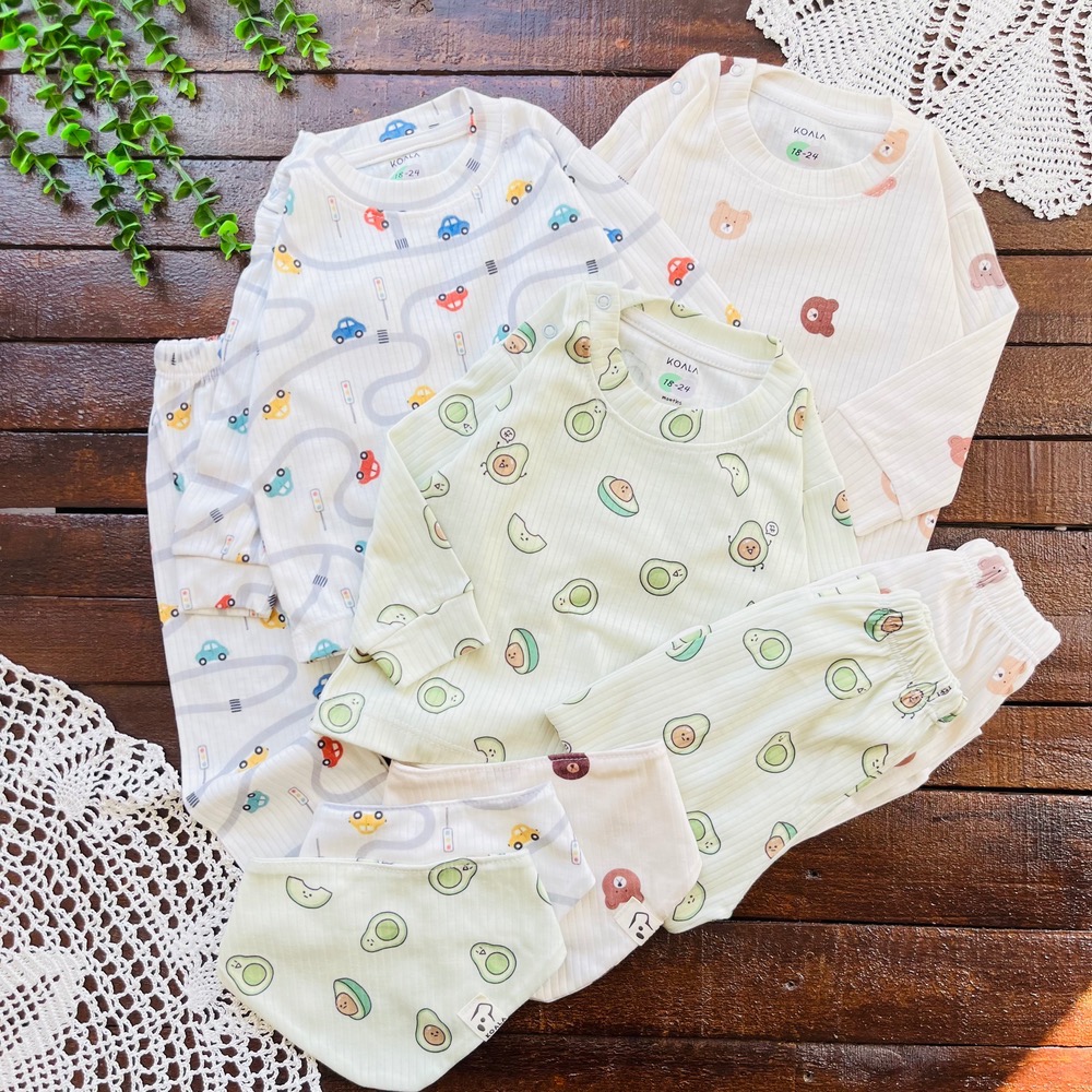 قیمت و خرید اینترنتی ست بلوز و شلوار و پیشبند نوزادی