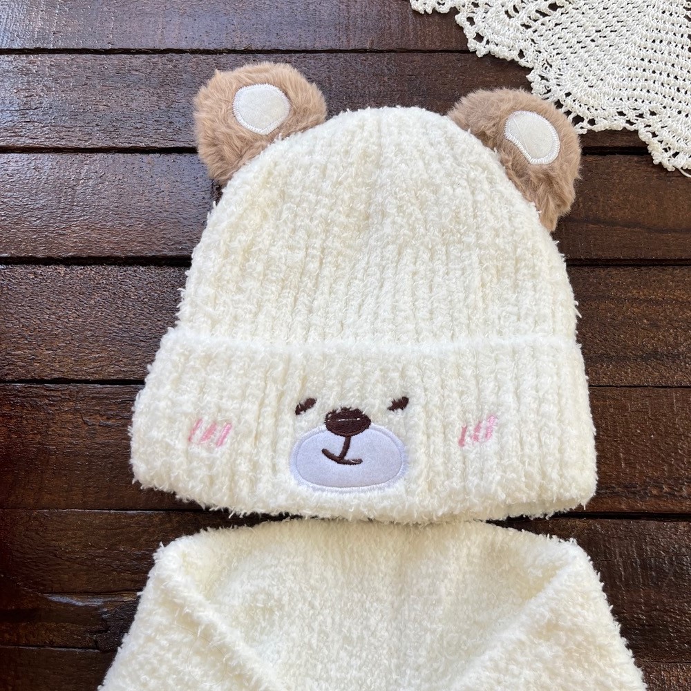 قیمت و خرید اینترنتی شال و کلاه خزدار گوشدار