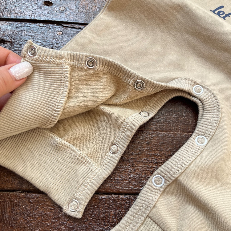 سرهمی زیر دکمه نوزادی