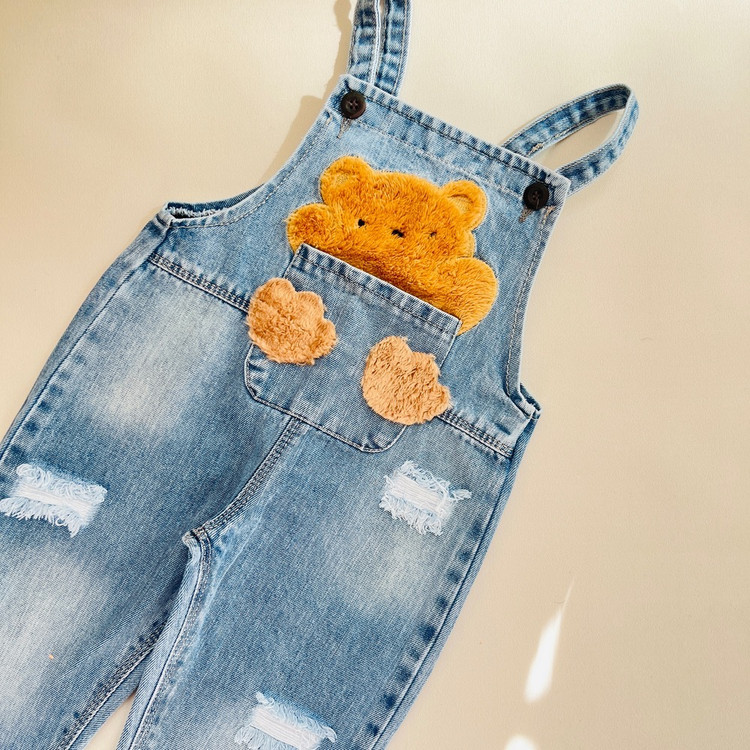 پیشبندی جین بچگانه