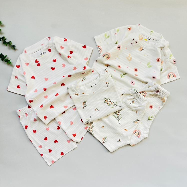 ست تیشرت شورتک پنبه ریلی ضد لک نوزادی پک دار برند کوالا کد 1114